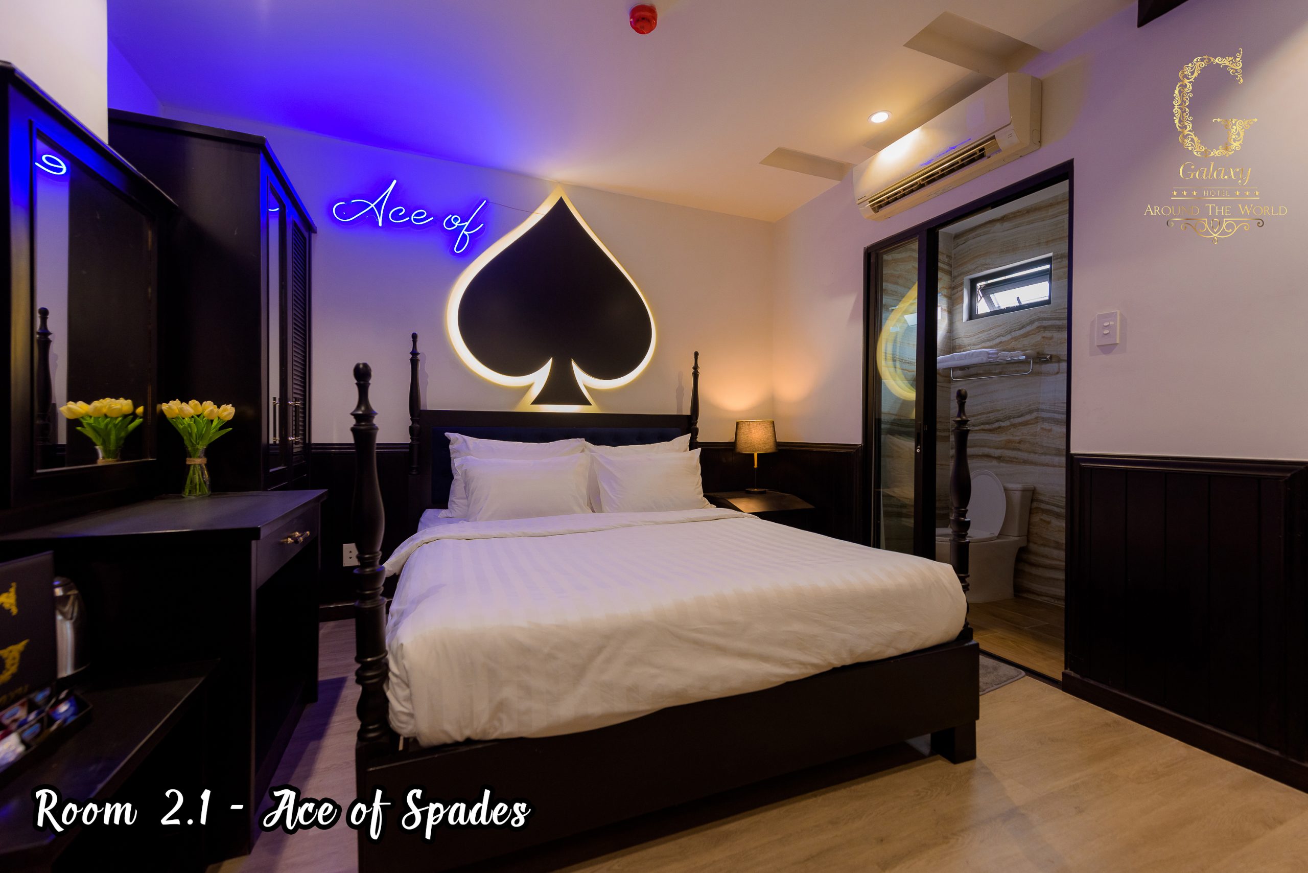 HẠNG PHÒNG DELUXE PHÒNG 2.1 ACE OF SPADES Galaxy Hotel